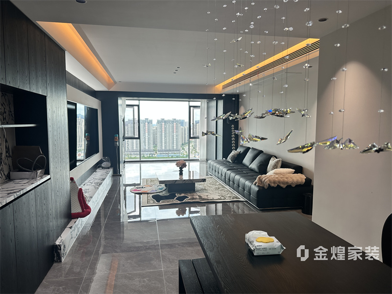 國貿前海灣現(xiàn)代極簡風